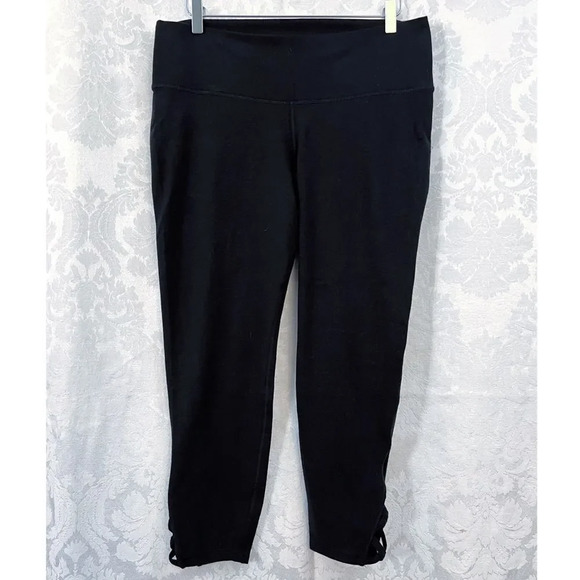 Old Navy Women’s Black Leggings With Criss Cross Detail PETITE SIZE XLP GUC - Picture 1 of 6
